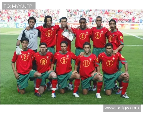 足球125球星风采展现：传奇人物与未来之星共舞绿茵场